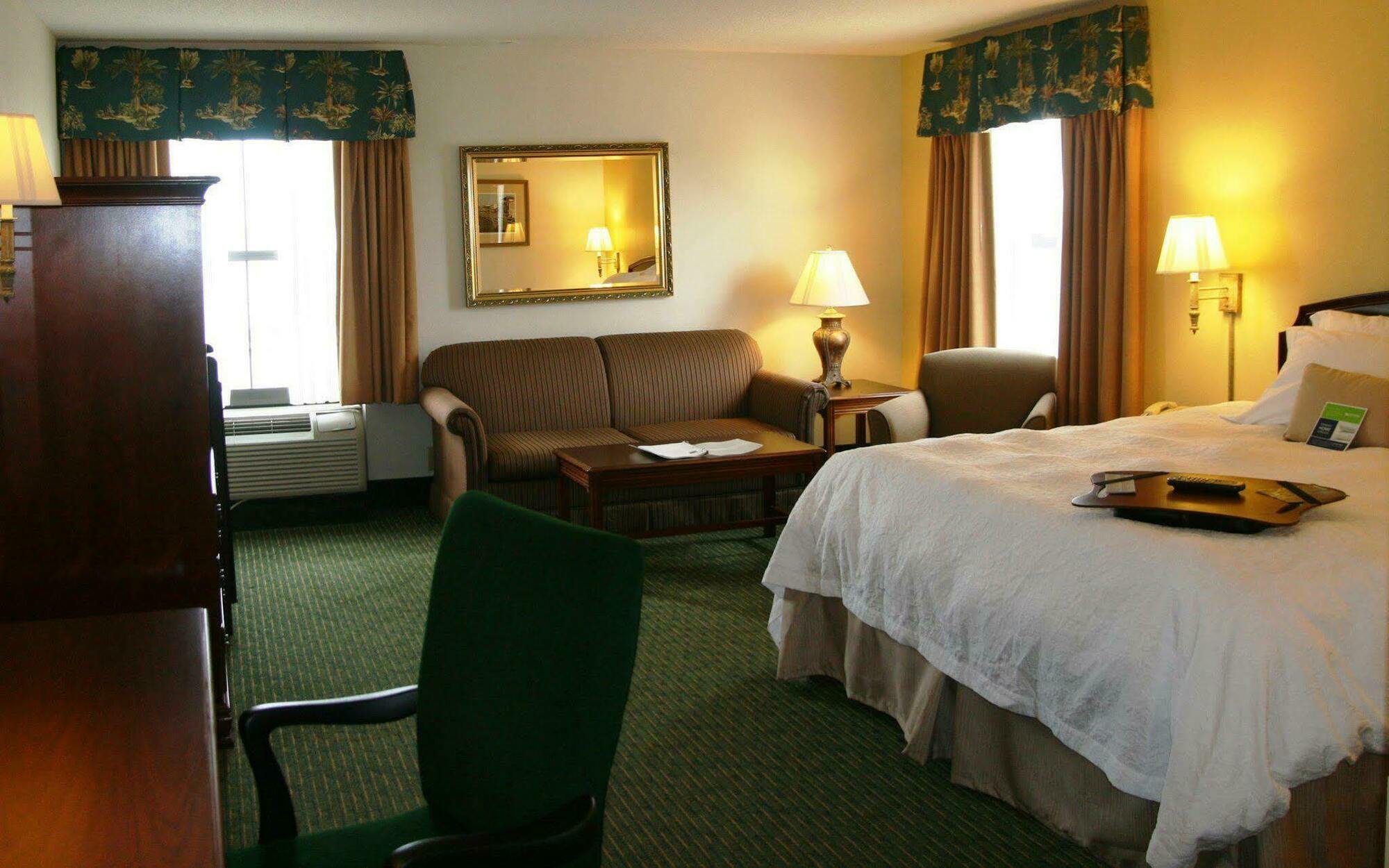 Hampton Inn Georgetown-Marina Room photo